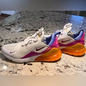 Nike Women’s Air Max 270 White Fire Pink Laser Orange 9.5